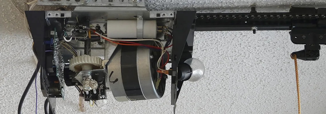 Sliding Garage Door Humming Noise Repair in North Miami, Florida